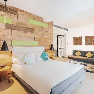 Kamaniiya Petitenget Hotel Seminyak (Bali)
